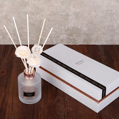 Aroma Reed Diffuser 126ml مجموعة هدايا زجاجة مستديرة فاخرة مع زهرة Sola