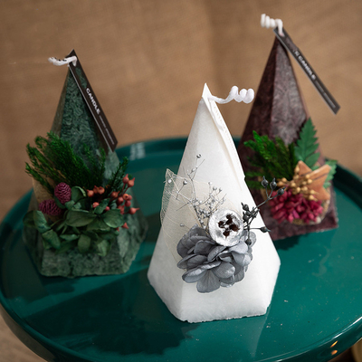 Aroma Home Custom Christmas Tree Candles تصميم جديد 140 جرام 23 ساعة حرق الوقت
