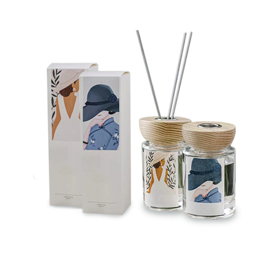 عطر بالزيت العطري من الزجاج الكريستالي من القصب الناشر مع الخشب