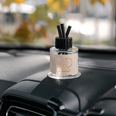 Fragrance Unique Sense Car Aromatherapy Essential Oil خالية من الحرائق مع حصيرة غير قابلة للانزلاق