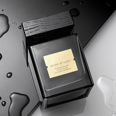 معطر للمنزل من الزجاج الأسود الفاخر مربع 500 مل لقضاء عطلة