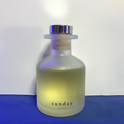 معطر Aroma Reed Diffuser 126 مل مجموعة هدايا فاخرة برائحة اللافندر مع غطاء فضي