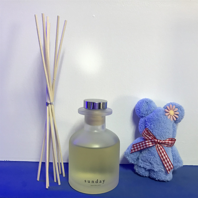 معطر Aroma Reed Diffuser 126 مل مجموعة هدايا فاخرة برائحة اللافندر مع غطاء فضي