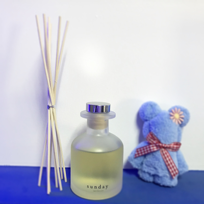 معطر Aroma Reed Diffuser 126 مل مجموعة هدايا فاخرة برائحة اللافندر مع غطاء فضي