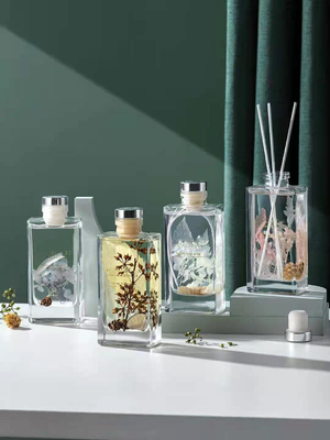 Aroma Reed Diffuser 150ml Square Perfume مجموعة هدايا فاخرة مع زهرة مجففة